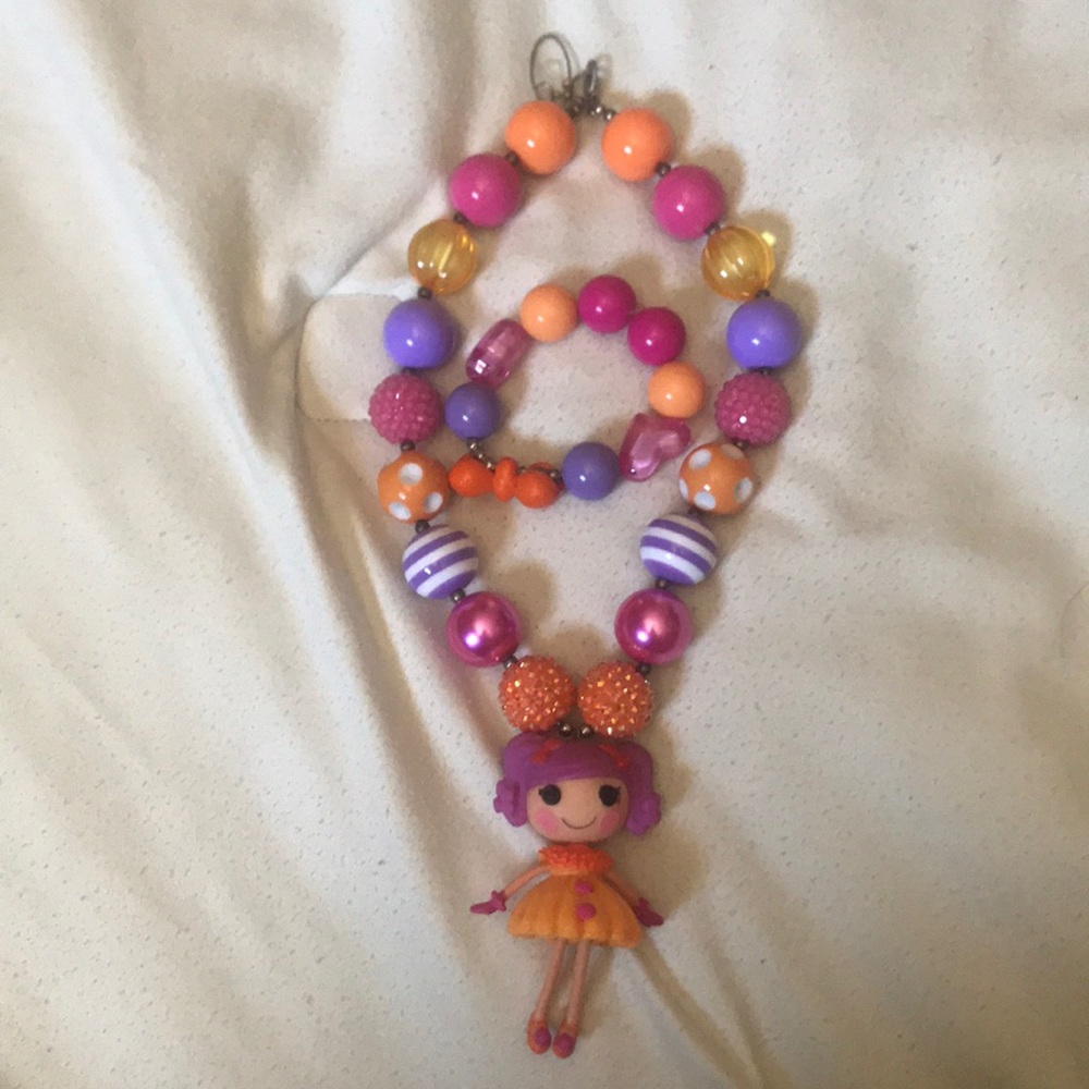 LaLaLoopsy necklace and bracelet